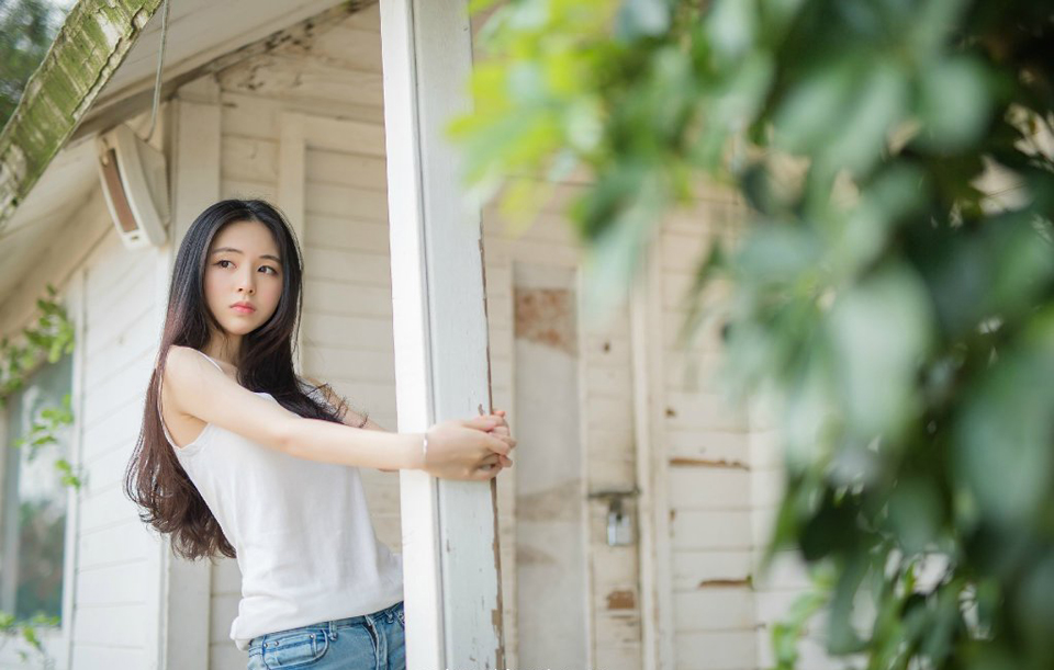 我今生最大的奢望就是：天天和你在同个盆里洗脚。平淡相守到老——老到我们哪也去不了。